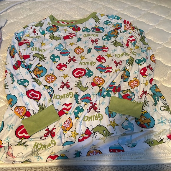 the grinch Other - Women’s grinch that stole Christmas pajama top